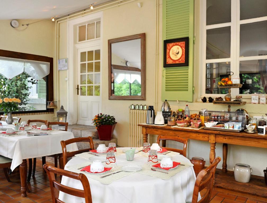 Logis Hotel Villa Marjane Saint-Jean-le-Blanc Exteriör bild